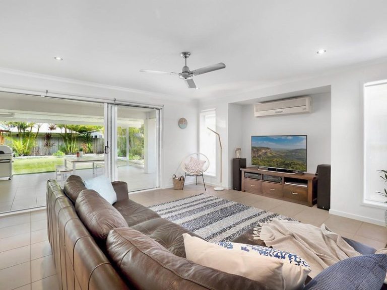 8 Tamarind Street, MERIDAN PLAINS QLD 4551 - photo 3