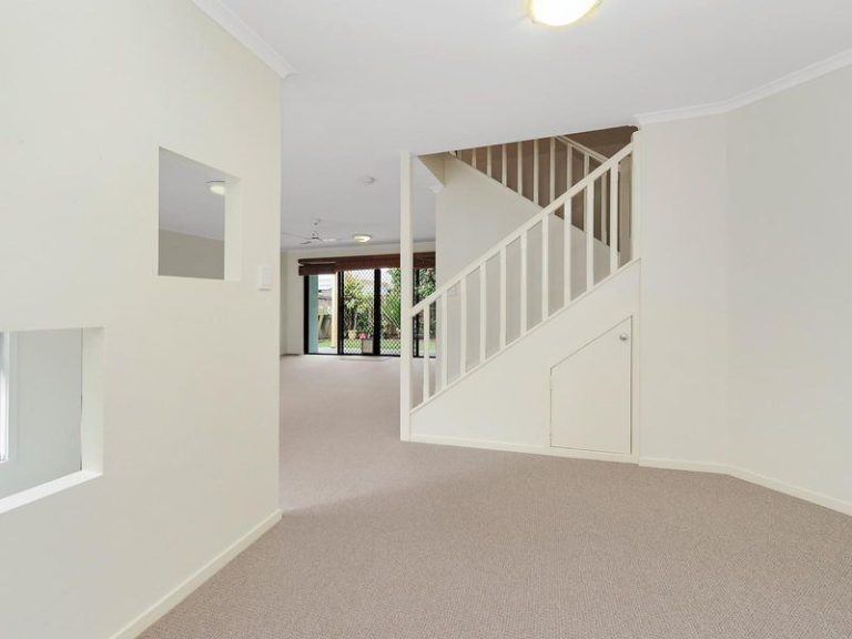 17/9A Browning Boulevard, BATTERY HILL QLD 4551 - photo 6