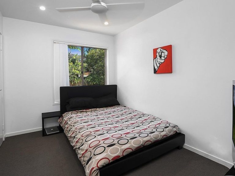 32 Parkway Drive, MOOLOOLABA QLD 4557 - photo 5
