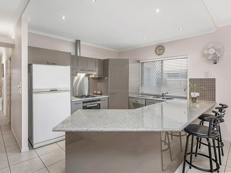 6 Riberry Place, MERIDAN PLAINS QLD 4551 - photo 6