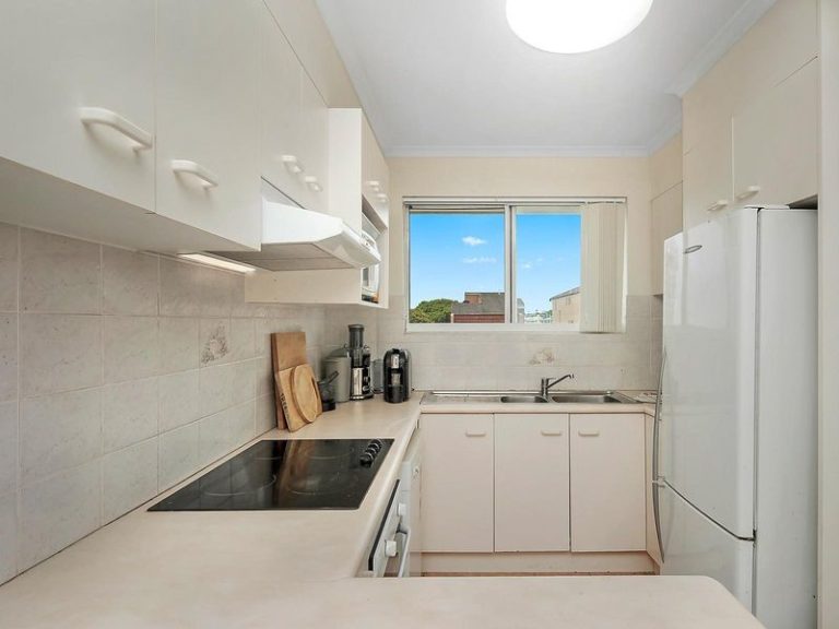 5/1 Latona Avenue, CALOUNDRA QLD 4551 - photo 3