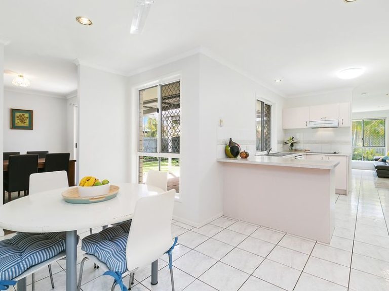 5 Sanctuary Place, LITTLE MOUNTAIN QLD 4551 - photo 3