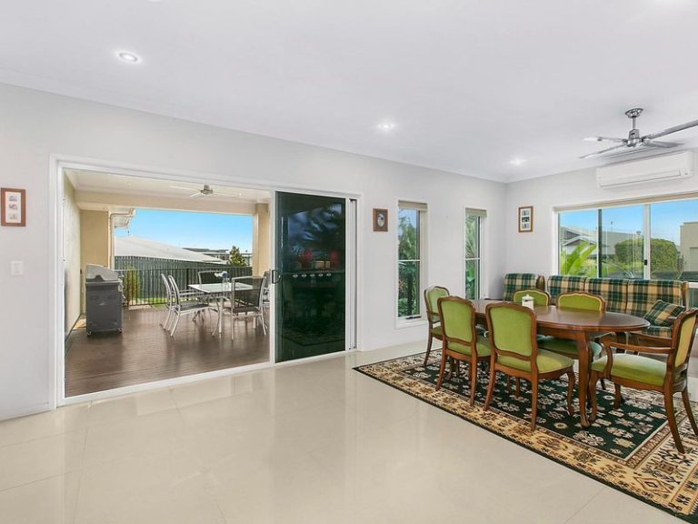 19 Kurrimine Crescent, MOUNTAIN CREEK QLD 4557 - photo 4
