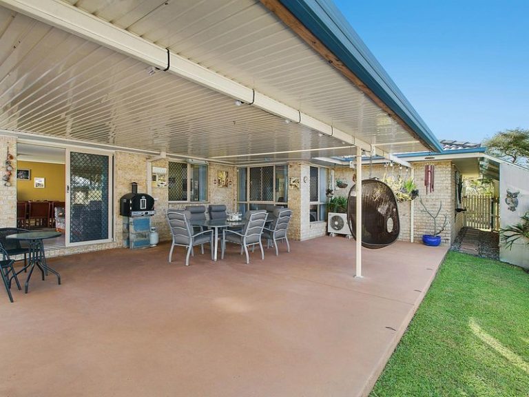 1 Huon Place, Currimundi QLD 4551 - photo 4