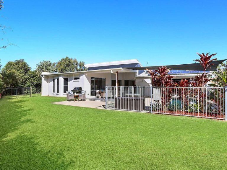 17 Woombye Street, MERIDAN PLAINS QLD 4551 - photo 2
