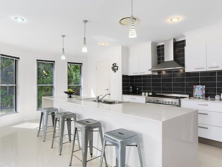 17 Woombye Street, MERIDAN PLAINS QLD 4551 - photo 3