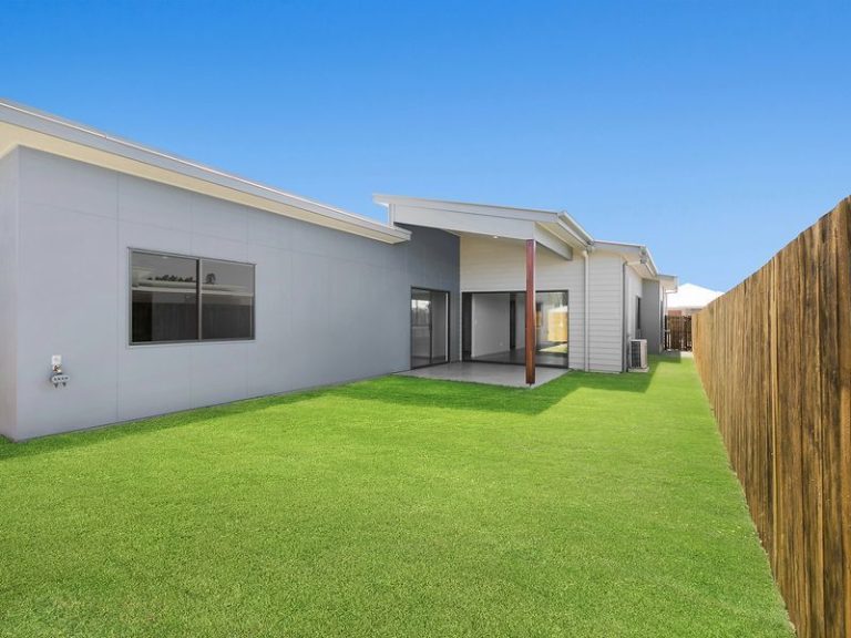17 Turquoise Place, CALOUNDRA WEST QLD 4551 - photo 5