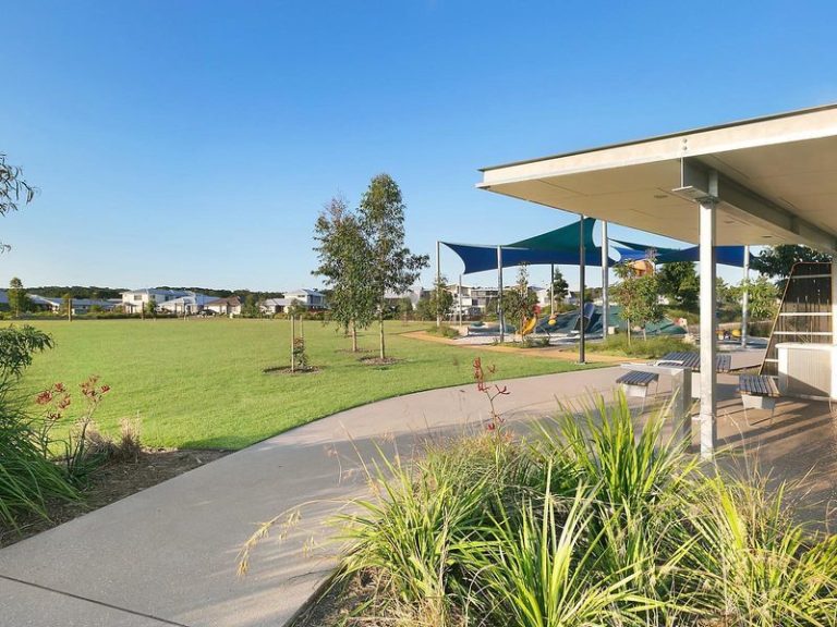 17 Turquoise Place, CALOUNDRA WEST QLD 4551 - photo 10