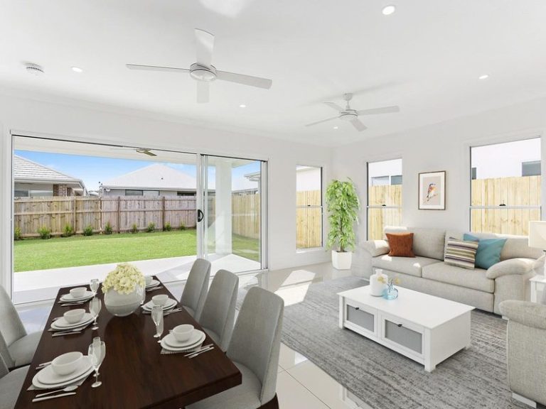 7 Ochre Crescent, CALOUNDRA WEST QLD 4551 - photo 3