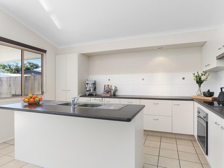 10 Lacebark Street, MERIDAN PLAINS QLD 4551 - photo 4