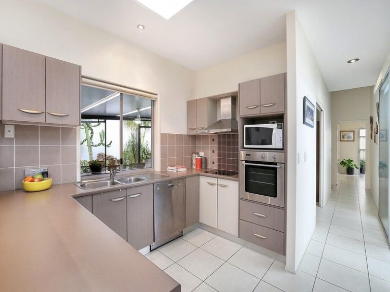 1/239 Kawana Way, PARREARRA QLD 4575 - photo 3