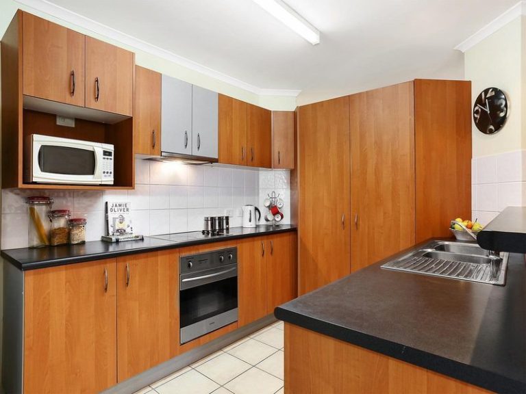 22 Highclare Court, LITTLE MOUNTAIN QLD 4551 - photo 3