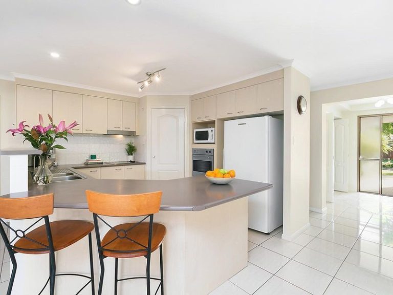9 Kamala Place, MERIDAN PLAINS QLD 4551 - photo 2