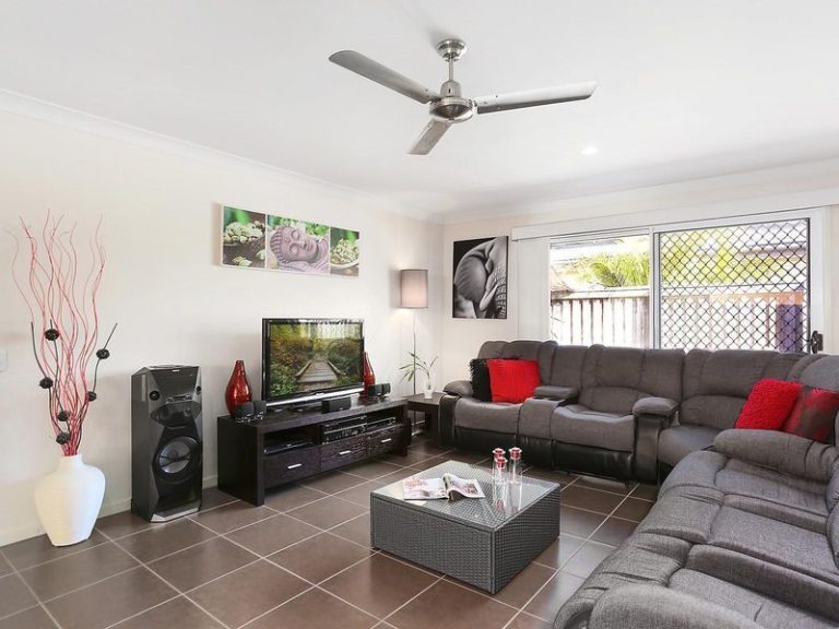49 Alicia Circuit, LITTLE MOUNTAIN QLD 4551 - photo 5
