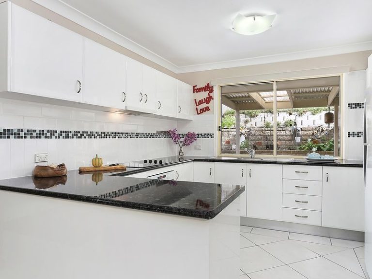 12 Mark Road West, LITTLE MOUNTAIN QLD 4551 - photo 2