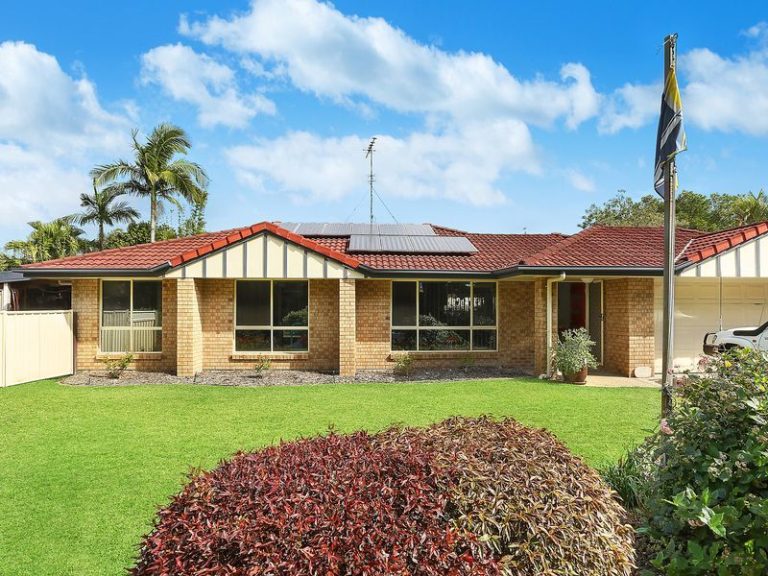 12 Mark Road West, LITTLE MOUNTAIN