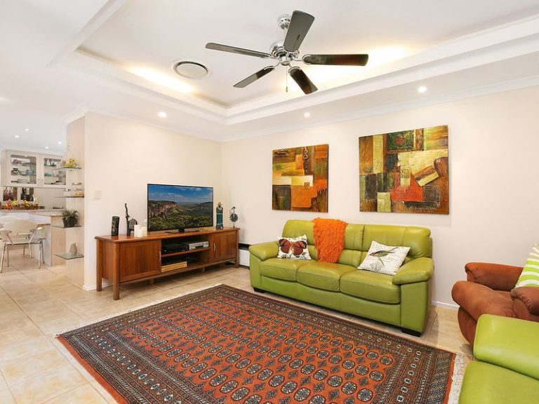 8 Bottlebrush Place, LITTLE MOUNTAIN QLD 4551 - photo 3