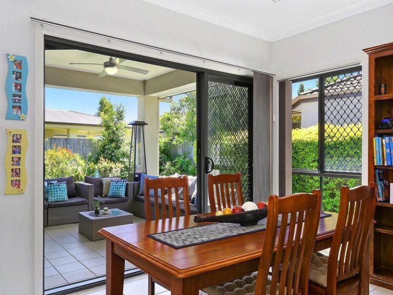 18 Pebbly Creek Crescent, LITTLE MOUNTAIN QLD 4551 - photo 4