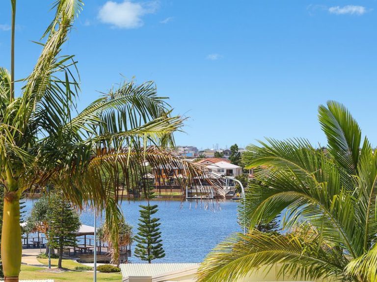 34/1 Grenada Way, PARREARRA QLD 4575 - photo 3