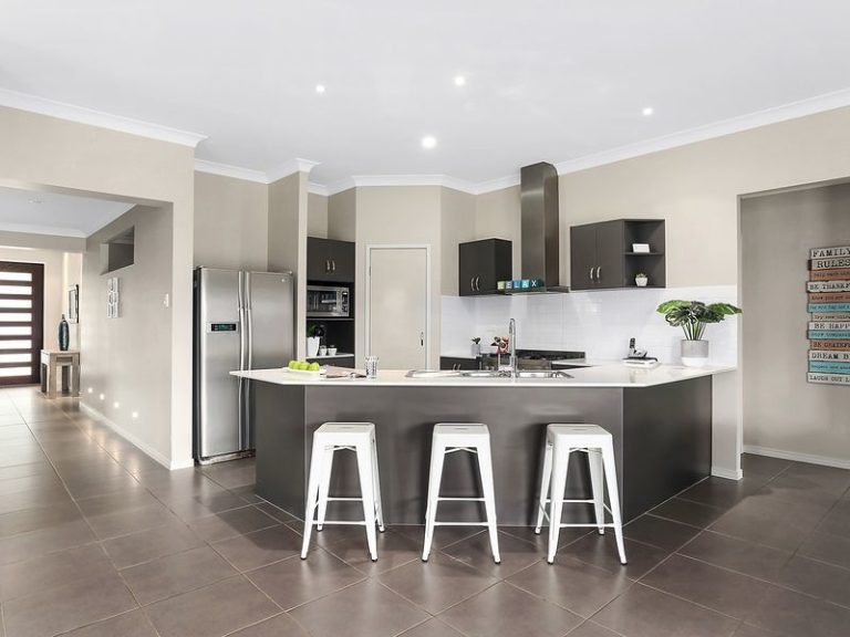 44 Kurrajong Crescent, MERIDAN PLAINS QLD 4551 - photo 5