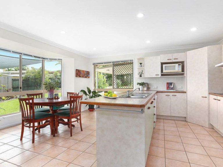 4 Riflebird Avenue, AROONA QLD 4551 - photo 4