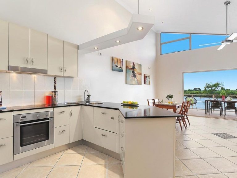 5/273 Bradman Avenue, MAROOCHYDORE QLD 4558 - photo 3