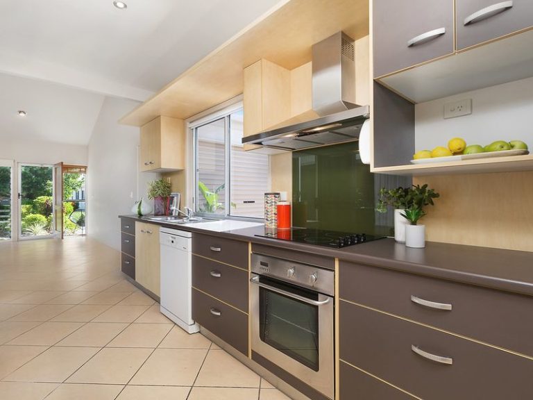 131/2 Grand Parade, PARREARRA QLD 4575 - photo 3