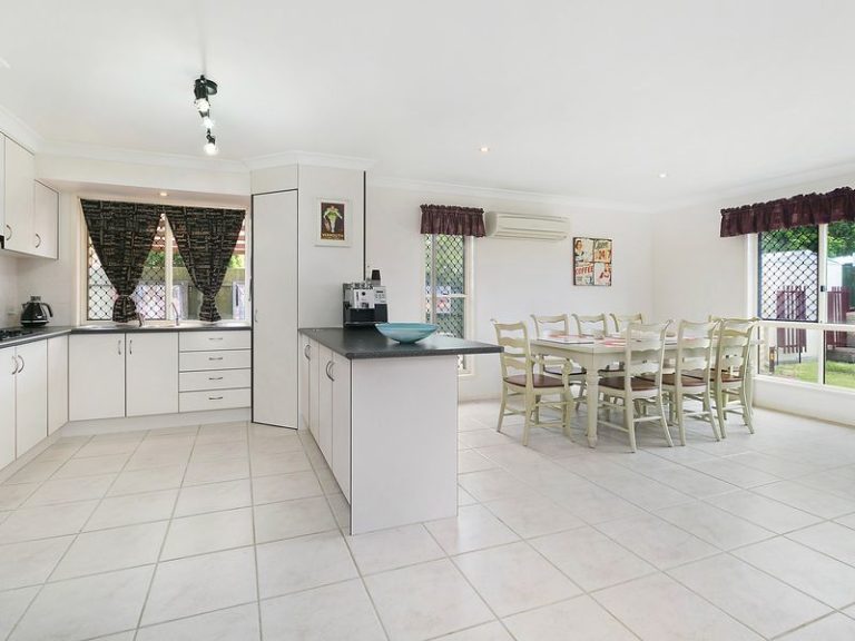 44 Bellevue Drive, LITTLE MOUNTAIN QLD 4551 - photo 2