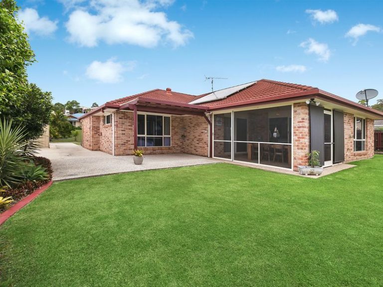 44 Bellevue Drive, LITTLE MOUNTAIN QLD 4551 - photo 4