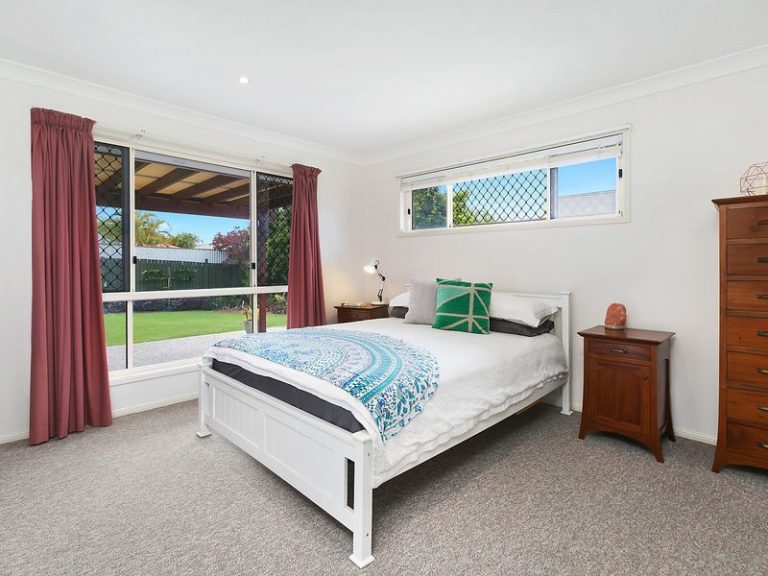 44 Bellevue Drive, LITTLE MOUNTAIN QLD 4551 - photo 5