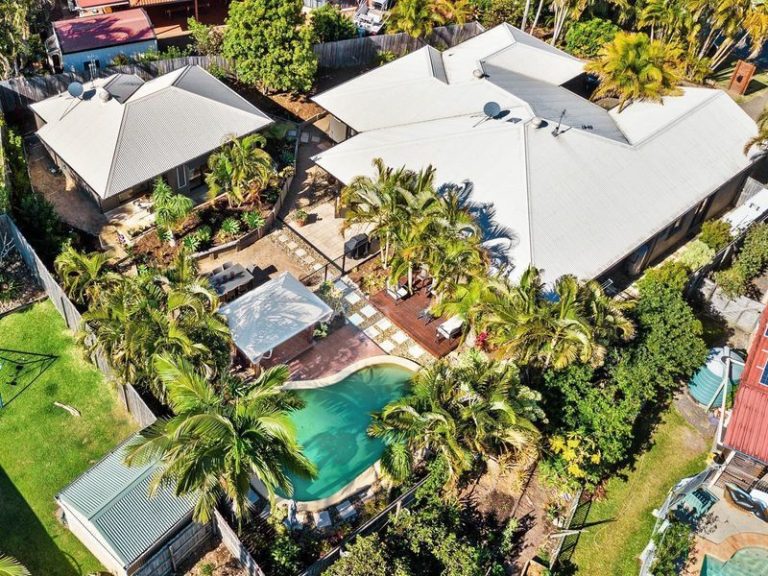 23 Bellevue Drive, LITTLE MOUNTAIN QLD 4551 - photo 2