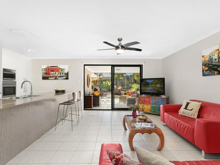 23 Bellevue Drive, LITTLE MOUNTAIN QLD 4551 - photo 3