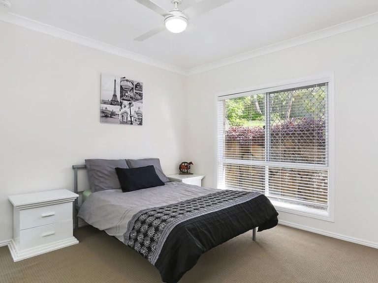 5 Curtis Court, LITTLE MOUNTAIN QLD 4551 - photo 5
