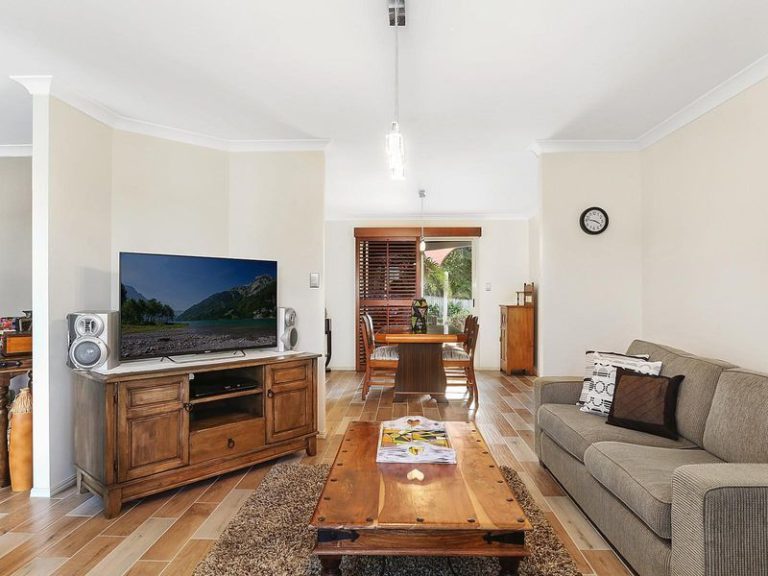 18 Berkley Place, LITTLE MOUNTAIN QLD 4551 - photo 5