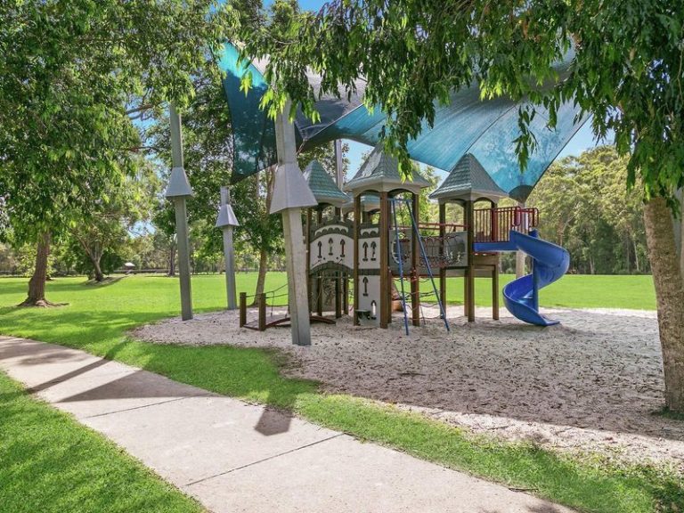 64 Koala Court, LITTLE MOUNTAIN QLD 4551 - photo 9