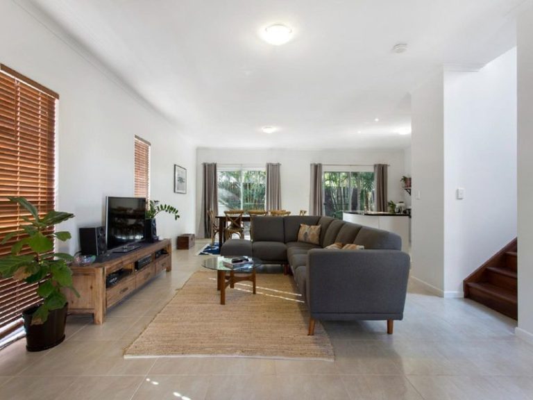 16 Scribbly Gum Drive, MERIDAN PLAINS QLD 4551 - photo 4