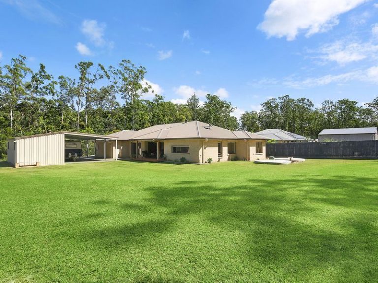 26 Palmview Forest Drive, PALMVIEW QLD 4553 - photo 3