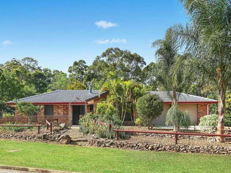 2 Ironbark Road, LITTLE MOUNTAIN QLD 4551 - photo 5