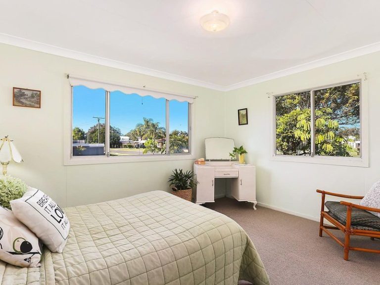 30 Bungama Street, MAROOCHYDORE QLD 4558 - photo 2