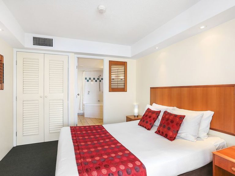 1013/75 Esplanade, GOLDEN BEACH QLD 4551 - photo 3