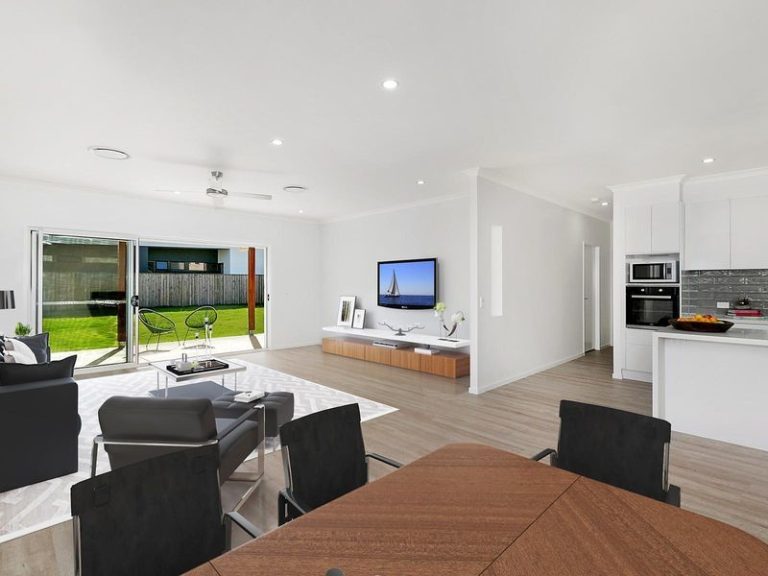 18 Mantis Crescent, CALOUNDRA WEST QLD 4551 - photo 3