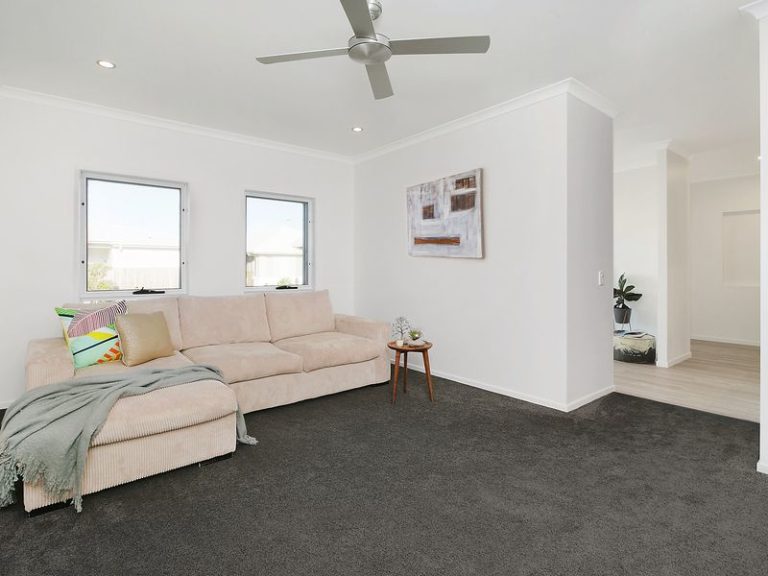 18 Mantis Crescent, CALOUNDRA WEST QLD 4551 - photo 7