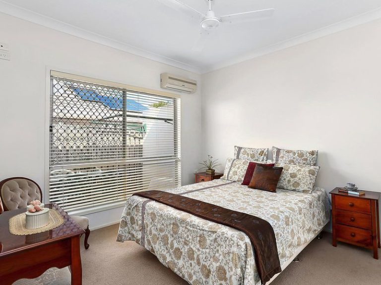 47/2 Grand Parade, KAWANA ISLAND QLD 4575 - photo 4