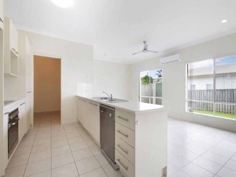 7 Rapanea Street, MERIDAN PLAINS QLD 4551 - photo 3