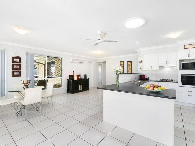 8 Wildflower Way, LITTLE MOUNTAIN QLD 4551 - photo 2