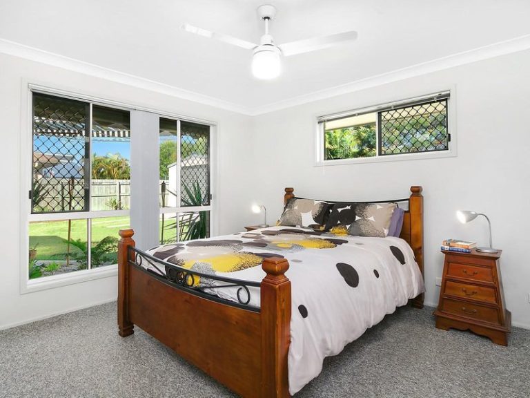8 Wildflower Way, LITTLE MOUNTAIN QLD 4551 - photo 4