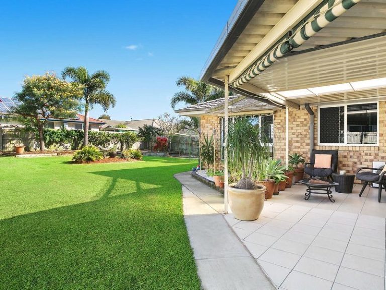 8 Wildflower Way, LITTLE MOUNTAIN QLD 4551 - photo 5