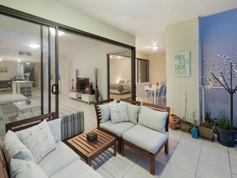 26/1 Grenada Way, KAWANA ISLAND QLD 4575 - photo 2