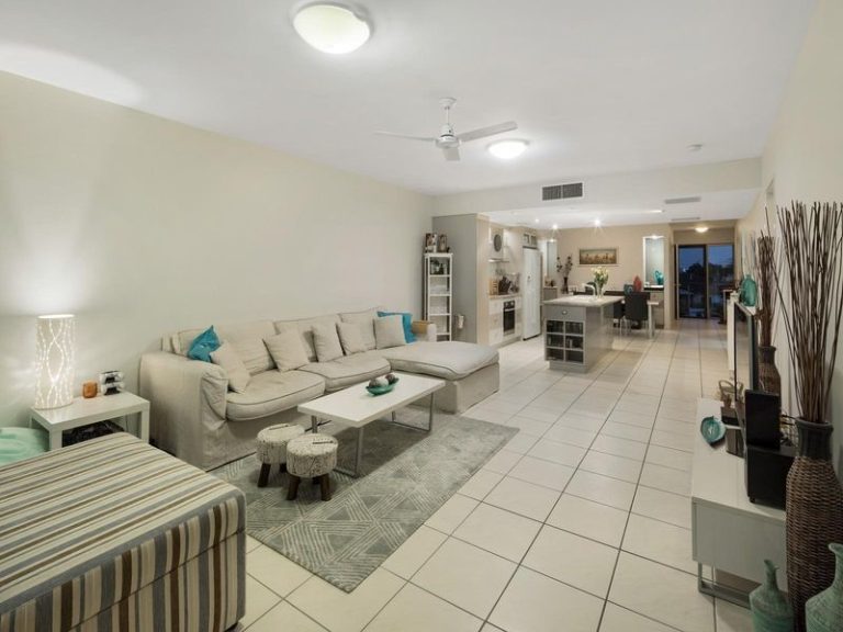 26/1 Grenada Way, KAWANA ISLAND QLD 4575 - photo 3