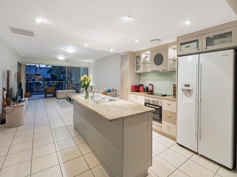 26/1 Grenada Way, KAWANA ISLAND QLD 4575 - photo 6